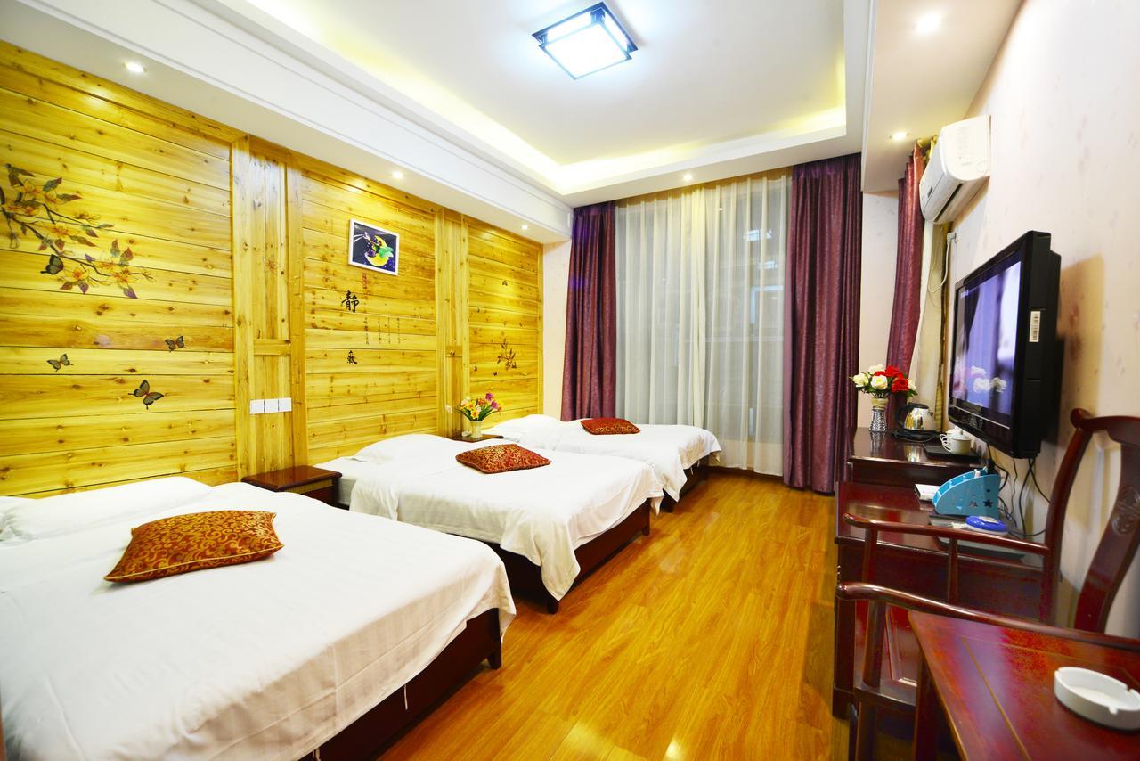 Emeishan Moon Bay Hotel Exterior foto