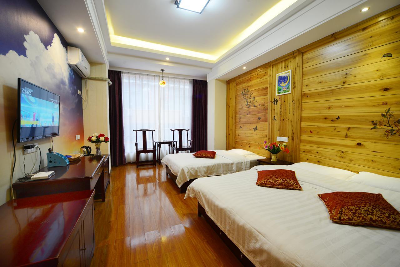 Emeishan Moon Bay Hotel Exterior foto